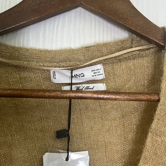 Mango - NWT Ribbed Tan Button Down Long Sleeve Cardigan Sweater Size Small - Picture 9 of 12
